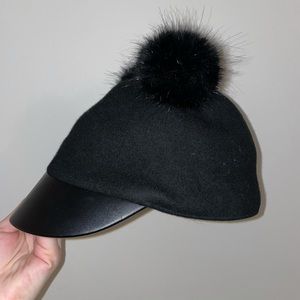 Pom Pom Wool brim hat